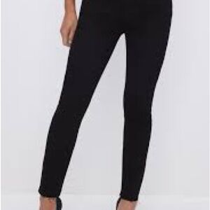 Good American Women's Black PETITE Skinny Jeans